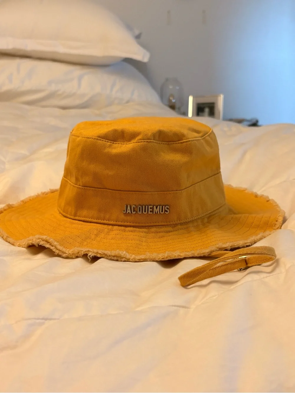 JACQUEMUS LE BOB SUNHAT